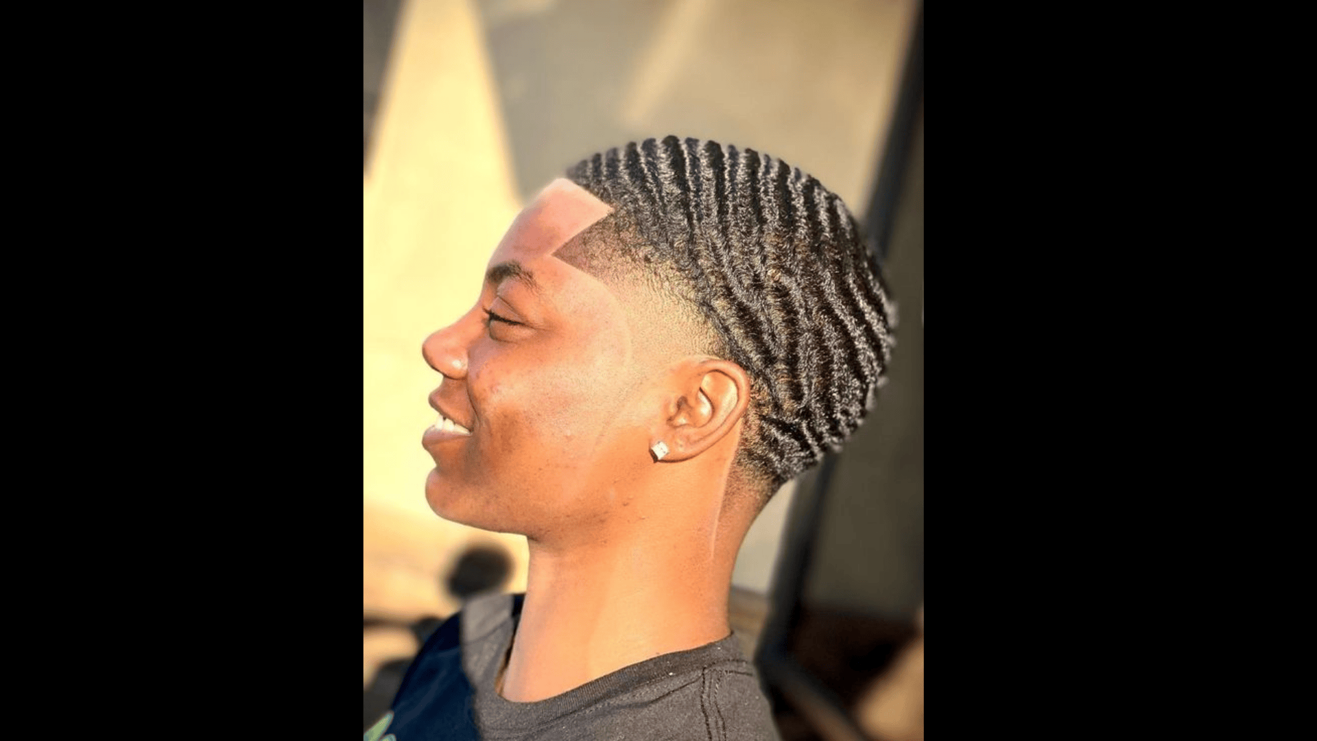 Curved Wave Fade