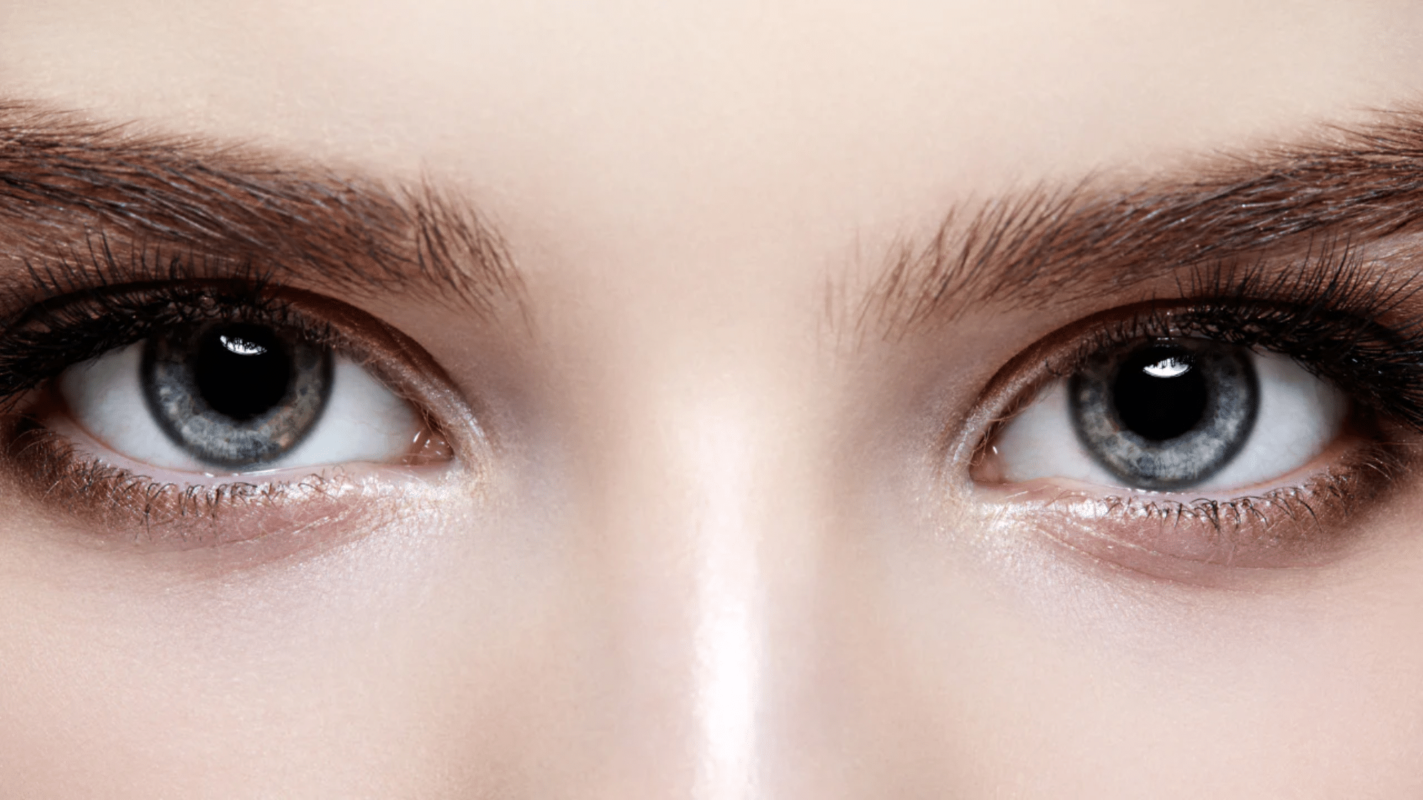 Upturned Eyes (Cat Eyes)