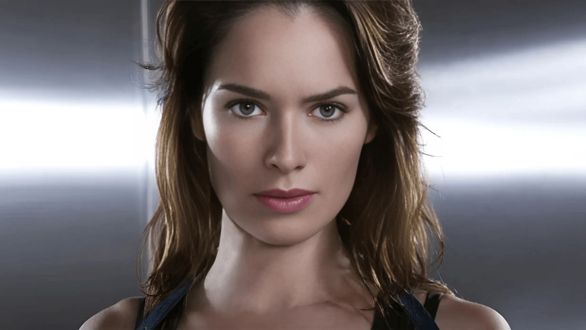 Why-Lena-Headey-Green-Eyes-Stand-Out-On-and-Off-Screen