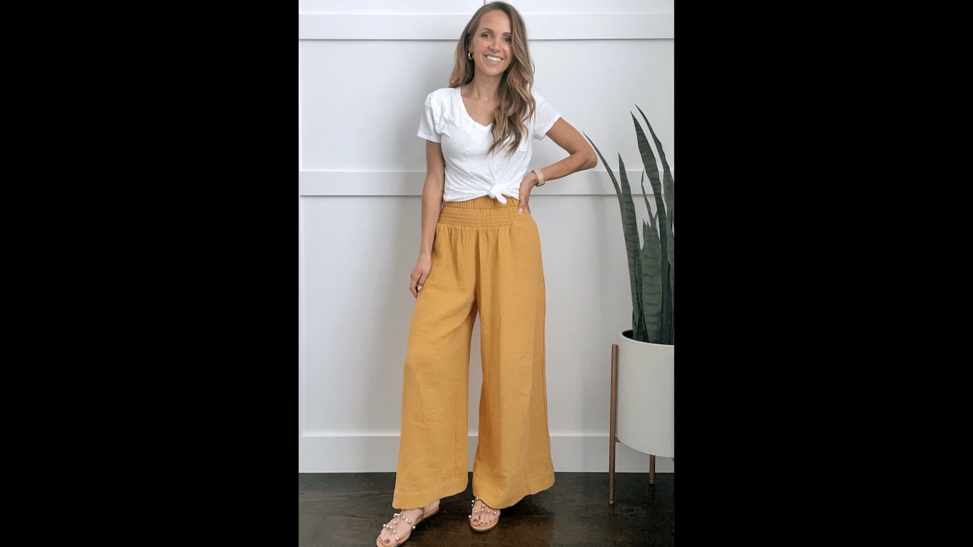 Wide-Leg Pants with a Knotted Tee