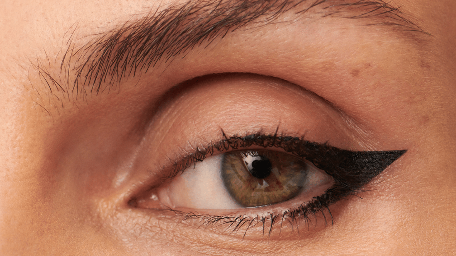 eyeliner for hooded eyes